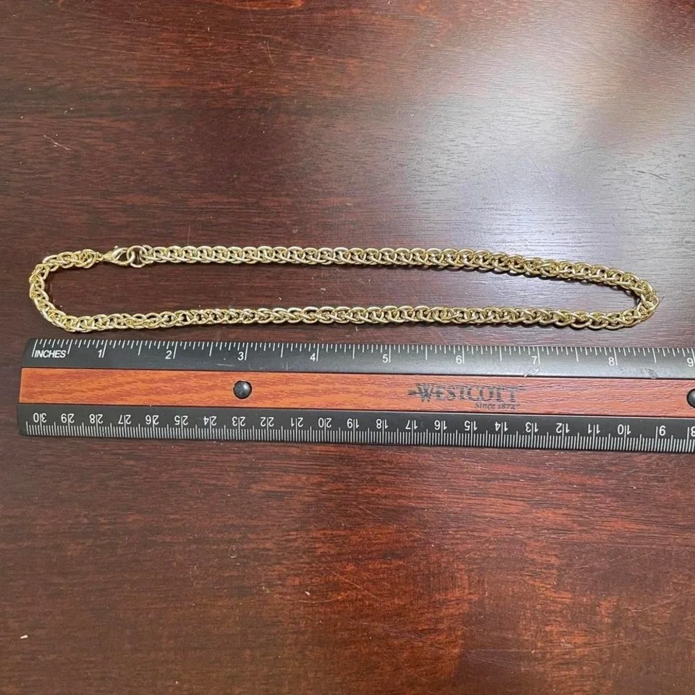 Vintage Gold tone chain necklace-like Reese Witherspoon’s from the Morning Show!